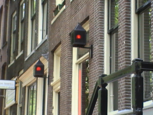 квартал красных фонарей поездка в Амстердам фото