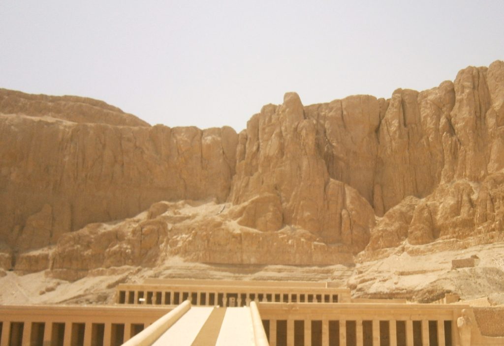 величественный и загадочный Египет