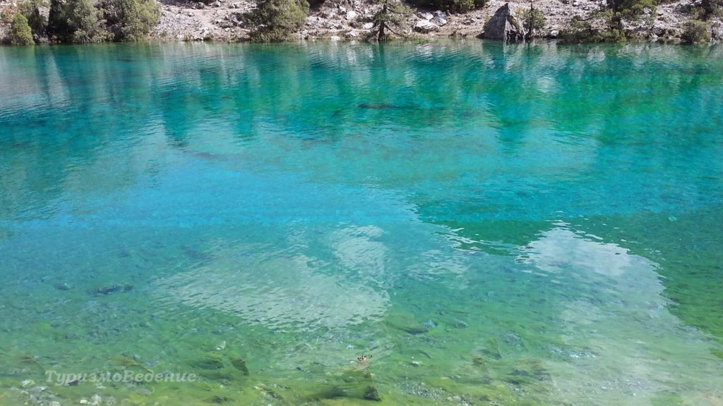 холодная и кристально чистая вода Алаудинские озёра