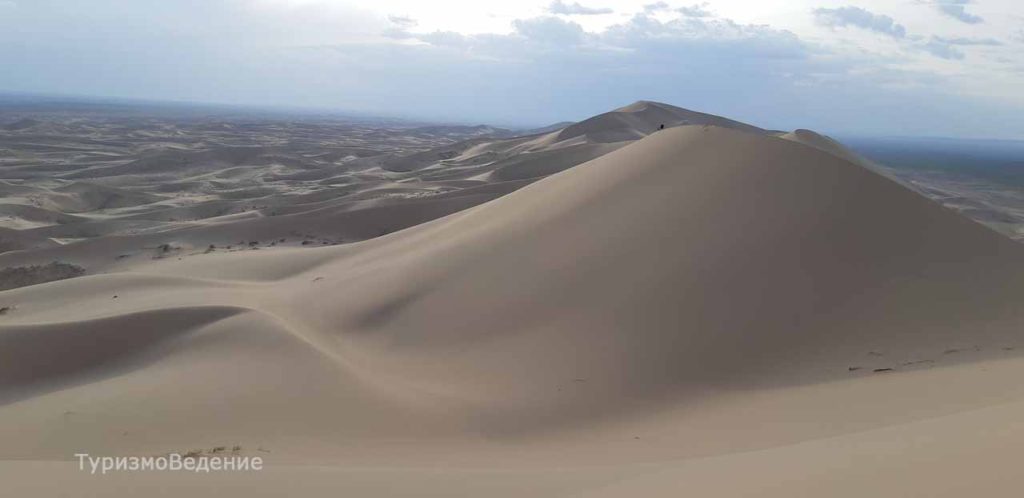 песчаные дюны в Монголии фото